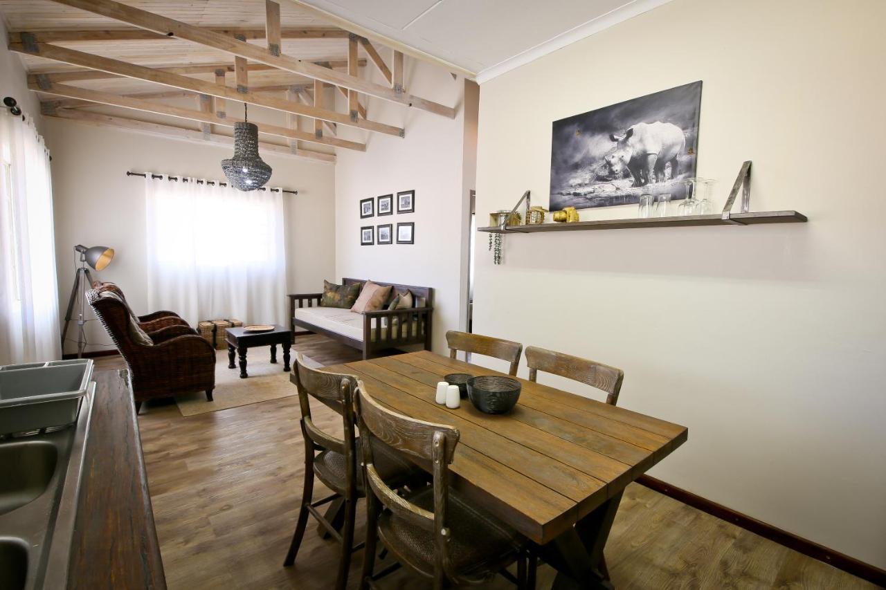Otjiwa Safari Lodge Otjiwarongo Exteriör bild