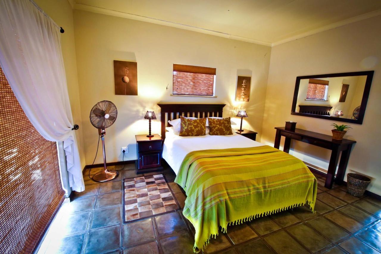 Otjiwa Safari Lodge Otjiwarongo Exteriör bild