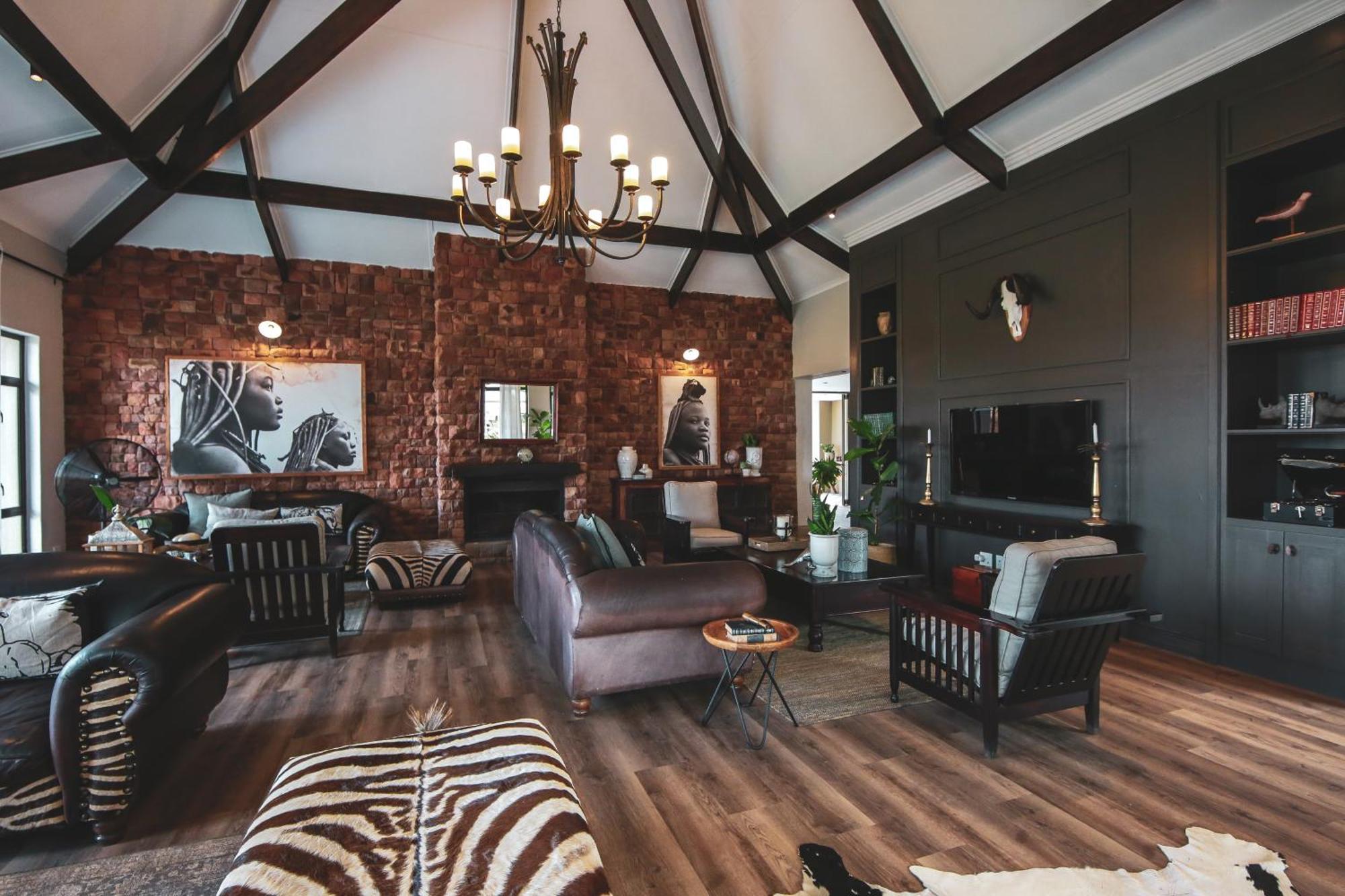 Otjiwa Safari Lodge Otjiwarongo Exteriör bild