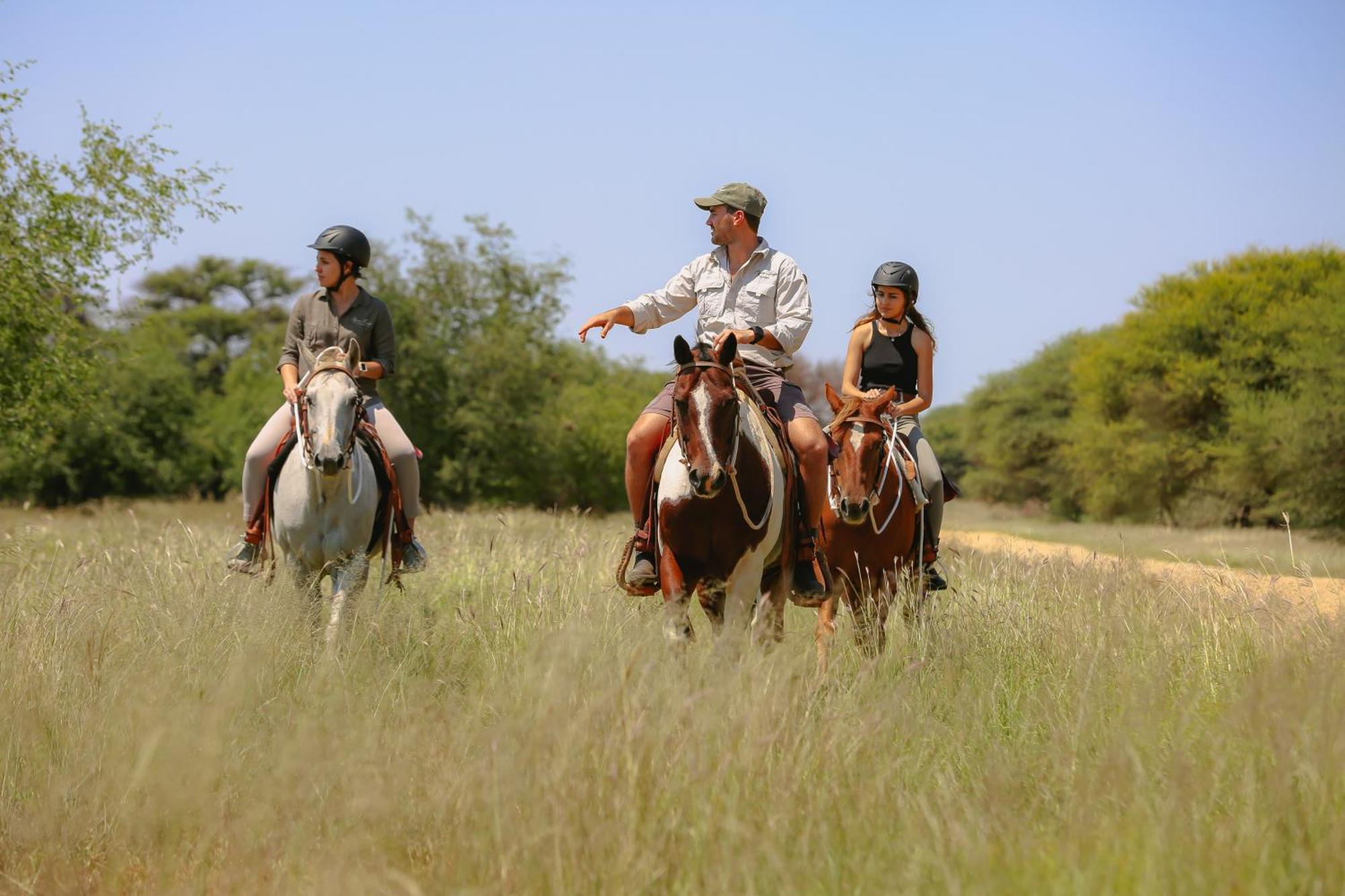 Otjiwa Safari Lodge Otjiwarongo Exteriör bild
